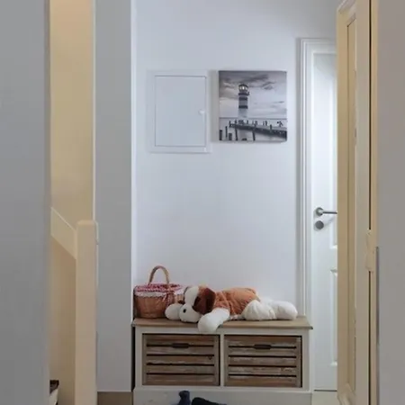 Zeese Emma Apartment